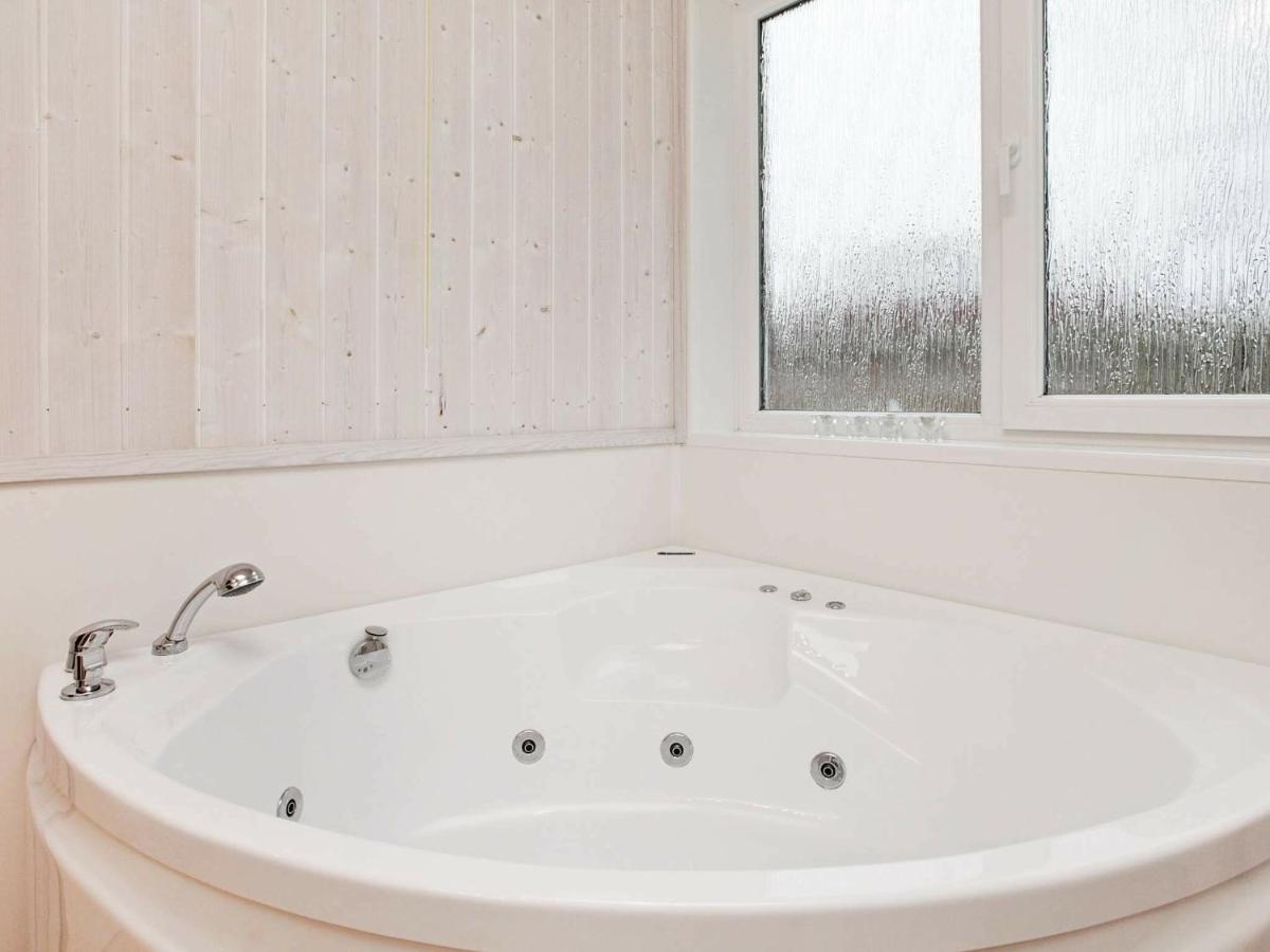 8 Person Holiday Home In Гелтинг Екстериор снимка
